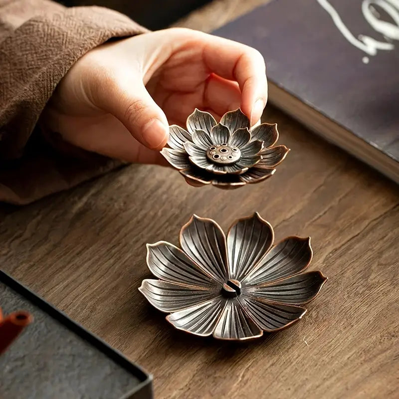 1pc Lotus-Shaped Metal Incense Burner