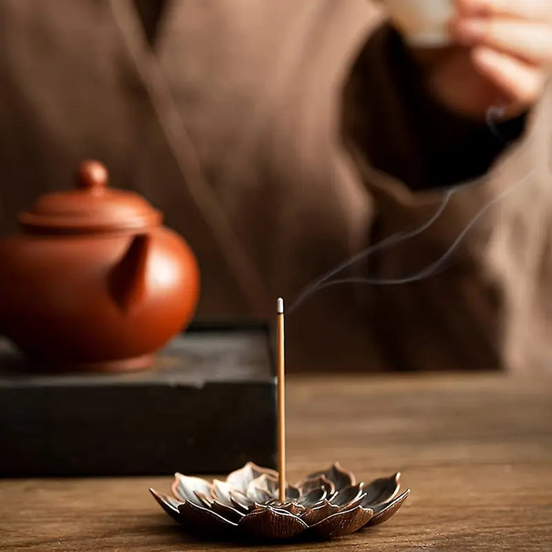 1pc Lotus-Shaped Metal Incense Burner