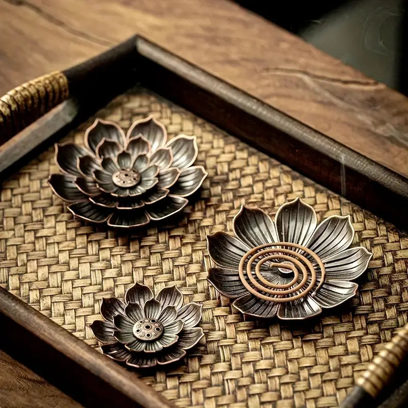 1pc Lotus-Shaped Metal Incense Burner