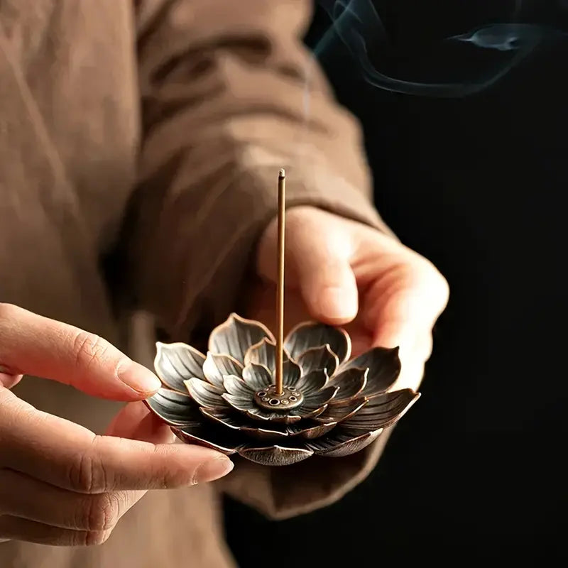 1pc Lotus-Shaped Metal Incense Burner